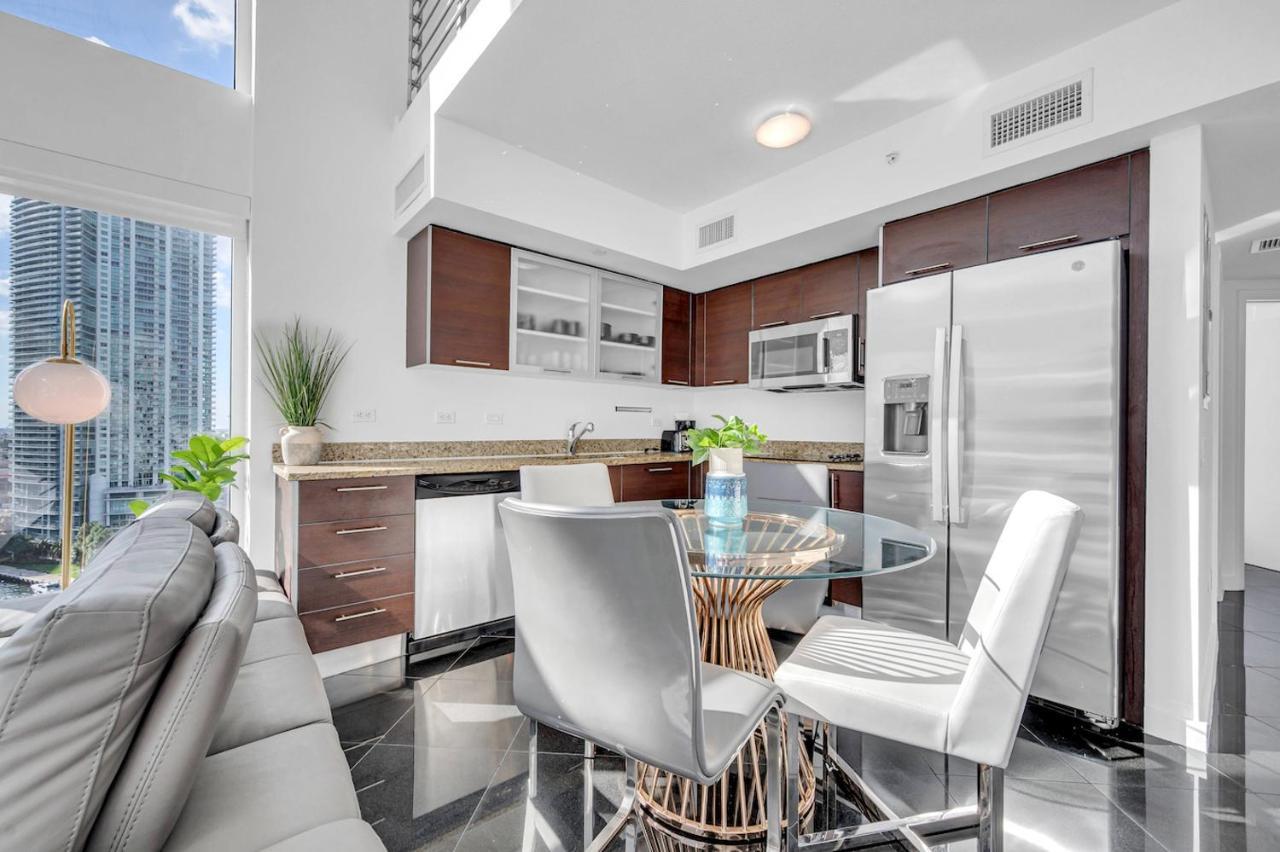 Iconic 2 Bedroom Loft Brickell-Stunning Views Miami Extérieur photo